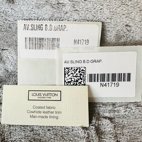 Louis Vuitton AV Sling Bag - Picture 10 of 10